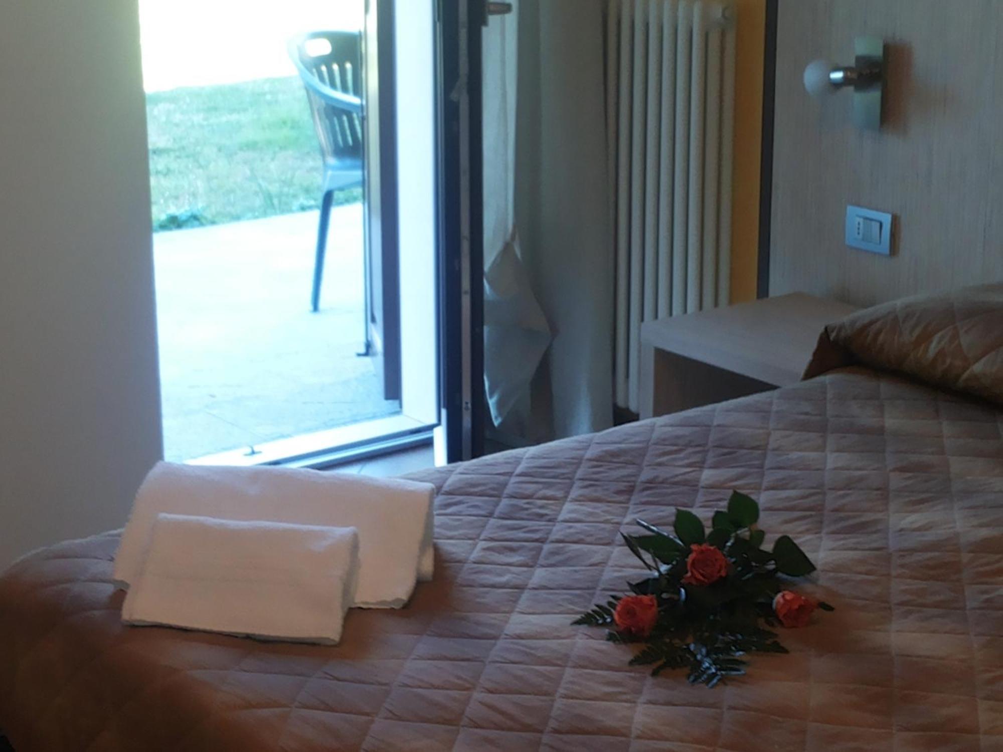 Agritur Arcosole B&B Camping Ruang foto
